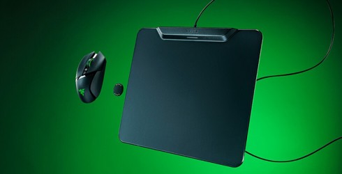 Razer представила HyperFlux V2 – беспроводную зарядку для мышей встроенную коврик
