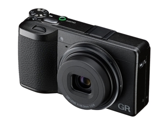 Ricoh представила камеру для уличного фотографа Ricoh GR IV HDF